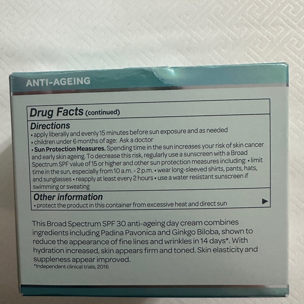 ELEMIS Pro-Collagen Marine Cream SPF 30 - White and Teal - Picture 2 of 2